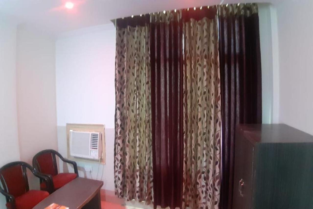 Oyo 81211 Hotel Janta Katra (Jammu and Kashmir) Luaran gambar