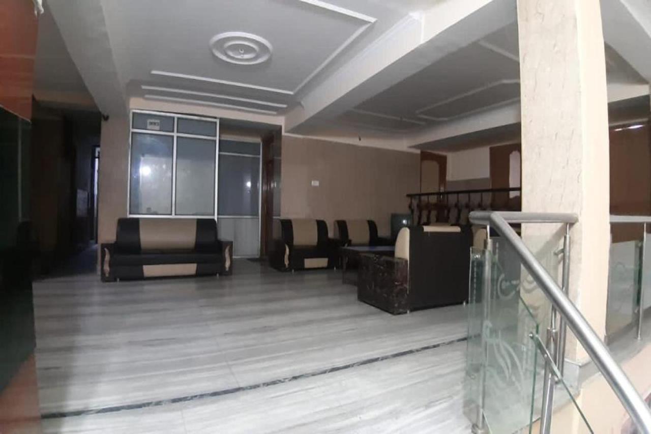 Oyo 81211 Hotel Janta Katra (Jammu and Kashmir) Luaran gambar